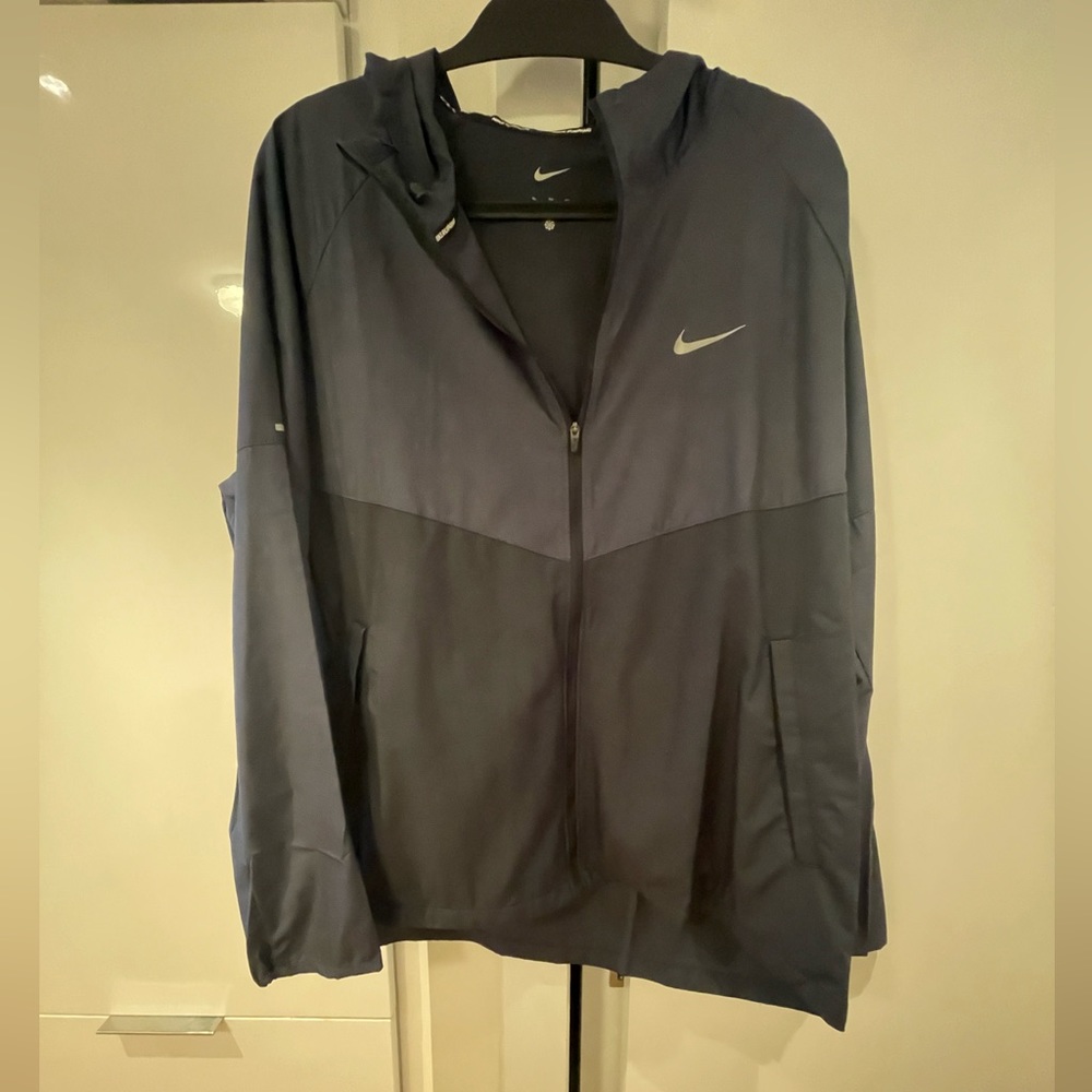 NWOT- Nike Running Jacket in Navy (XL)